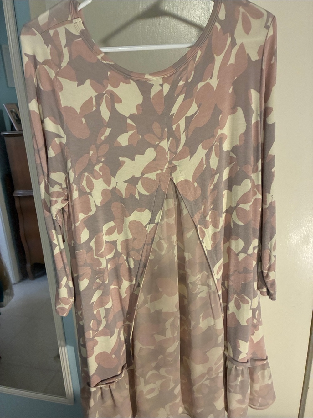 LOGO by Lori Goldstein Dusty Pink and Cream Floral Scoop Neck Tunic - Picture 2 of 5